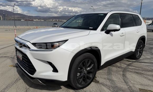 Buy Used Toyota Highlander White Car in Georgiyev in Taraz