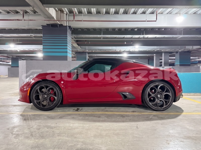 Big with watermark alfa romeo 4c taraz georgiyev 6552