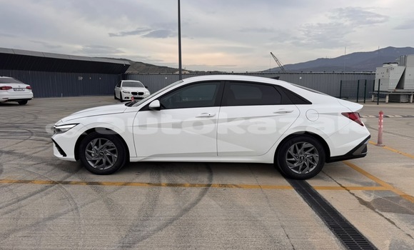 Buy Used Hyundai Elantra White Car in Georgiyev in Taraz Buy Used Hyundai Elantra White Car in Georgiyev in Taraz