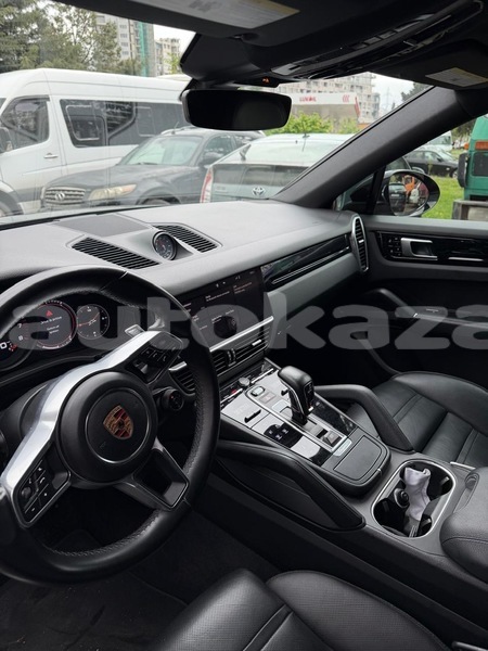 Big with watermark porsche cayenne taraz georgiyev 6569