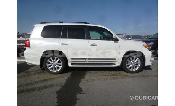 Buy Import Toyota Land Cruiser White Car in Import - Dubai in Akmecet Buy Import Toyota Land Cruiser White Car in Import - Dubai in Akmecet