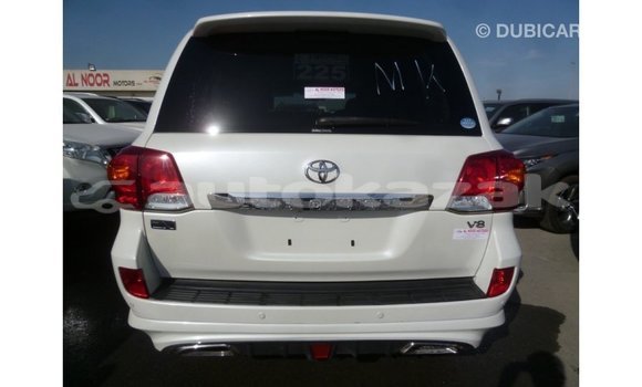 Buy Import Toyota Land Cruiser White Car in Import - Dubai in Akmecet Buy Import Toyota Land Cruiser White Car in Import - Dubai in Akmecet