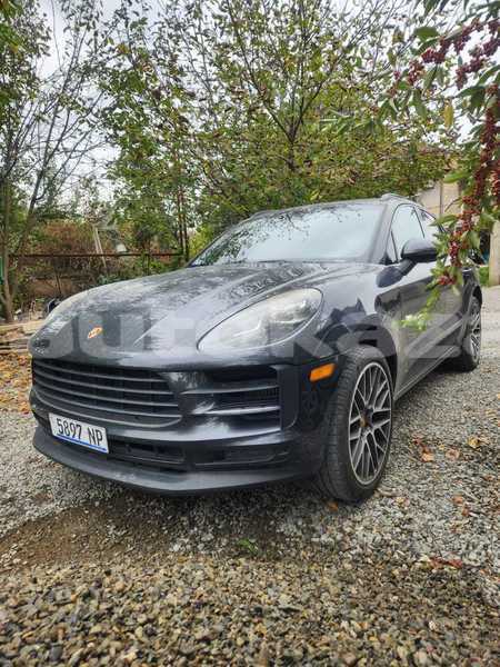 Big with watermark porsche macan taraz georgiyev 6613