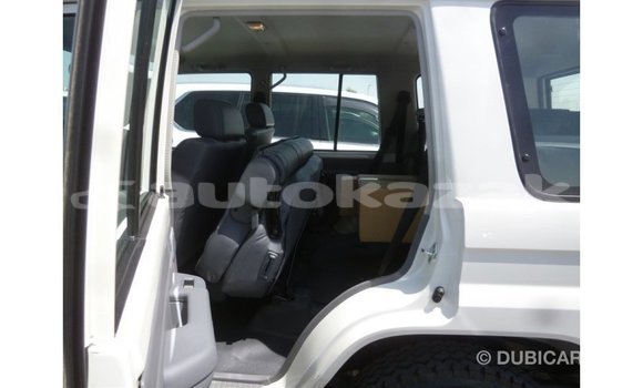 Buy Import Toyota Land Cruiser White Car in Import - Dubai in Akmecet Buy Import Toyota Land Cruiser White Car in Import - Dubai in Akmecet