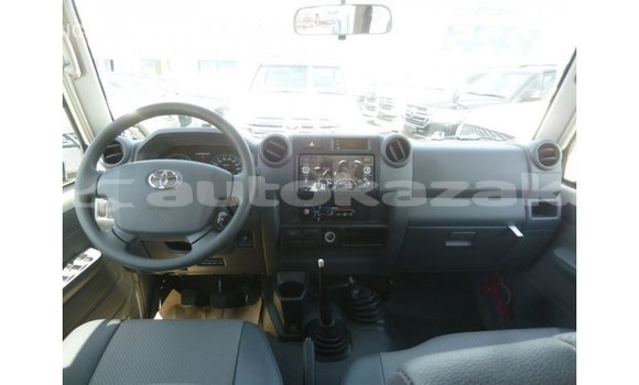 Buy Import Toyota Land Cruiser White Car in Import - Dubai in Akmecet Buy Import Toyota Land Cruiser White Car in Import - Dubai in Akmecet