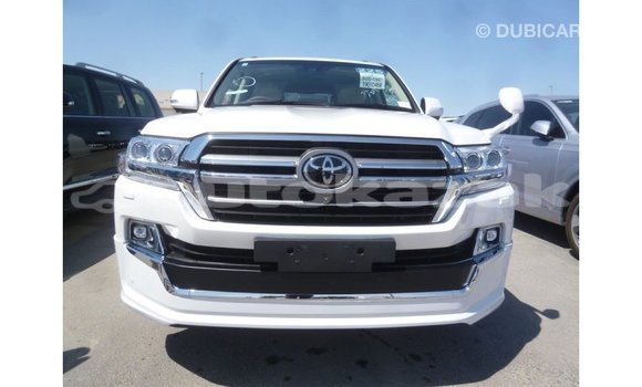 Buy Import Toyota Land Cruiser White Car in Import - Dubai in Akmecet Buy Import Toyota Land Cruiser White Car in Import - Dubai in Akmecet
