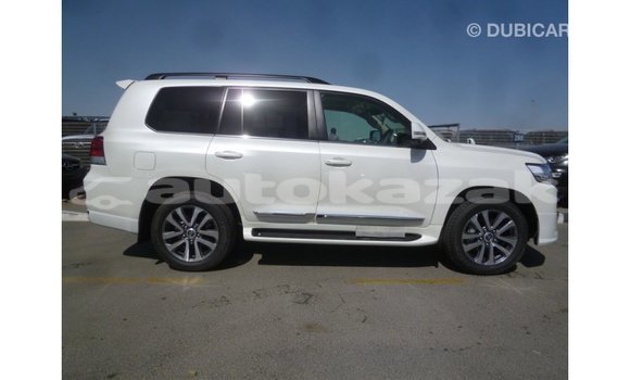 Buy Import Toyota Land Cruiser White Car in Import - Dubai in Akmecet Buy Import Toyota Land Cruiser White Car in Import - Dubai in Akmecet