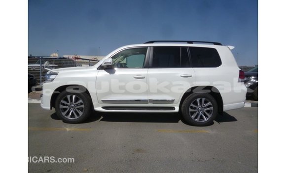 Buy Import Toyota Land Cruiser White Car in Import - Dubai in Akmecet Buy Import Toyota Land Cruiser White Car in Import - Dubai in Akmecet