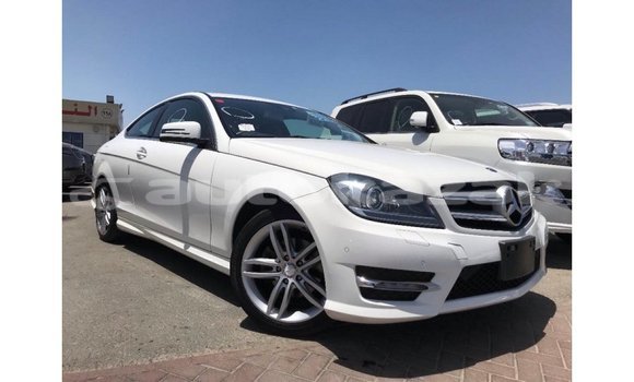 Buy Import Mercedes-Benz 190 White Car in Import - Dubai in Akmecet Buy Import Mercedes-Benz 190 White Car in Import - Dubai in Akmecet