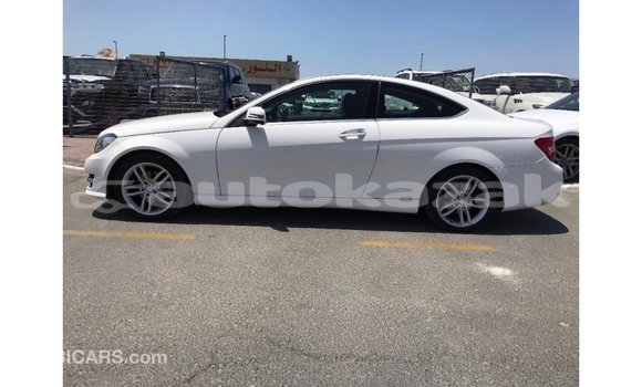 Buy Import Mercedes-Benz 190 White Car in Import - Dubai in Akmecet Buy Import Mercedes-Benz 190 White Car in Import - Dubai in Akmecet