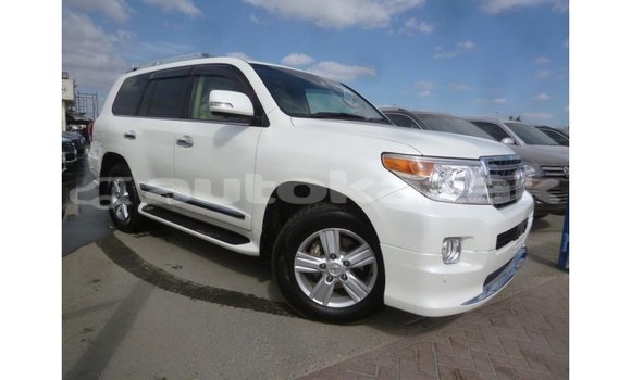 Buy Import Toyota Land Cruiser White Car in Import - Dubai in Akmecet Buy Import Toyota Land Cruiser White Car in Import - Dubai in Akmecet