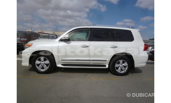 Buy Import Toyota Land Cruiser White Car in Import - Dubai in Akmecet Buy Import Toyota Land Cruiser White Car in Import - Dubai in Akmecet