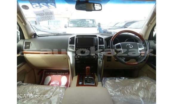 Buy Import Toyota Land Cruiser White Car in Import - Dubai in Akmecet Buy Import Toyota Land Cruiser White Car in Import - Dubai in Akmecet