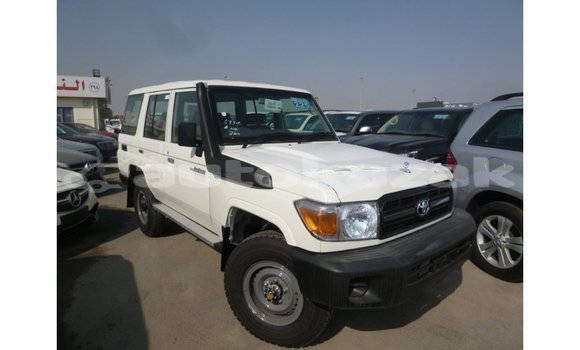 Buy Import Toyota Land Cruiser White Car in Import - Dubai in Akmecet Buy Import Toyota Land Cruiser White Car in Import - Dubai in Akmecet