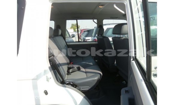 Buy Import Toyota Land Cruiser White Car in Import - Dubai in Akmecet Buy Import Toyota Land Cruiser White Car in Import - Dubai in Akmecet