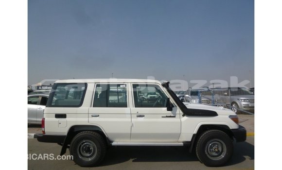Buy Import Toyota Land Cruiser White Car in Import - Dubai in Akmecet Buy Import Toyota Land Cruiser White Car in Import - Dubai in Akmecet