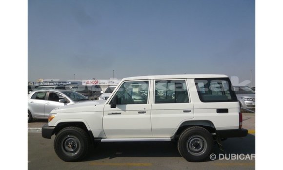 Buy Import Toyota Land Cruiser White Car in Import - Dubai in Akmecet Buy Import Toyota Land Cruiser White Car in Import - Dubai in Akmecet