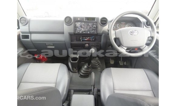 Buy Import Toyota Land Cruiser White Car in Import - Dubai in Akmecet Buy Import Toyota Land Cruiser White Car in Import - Dubai in Akmecet