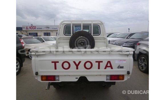 Buy Import Toyota Land Cruiser White Car in Import - Dubai in Akmecet Buy Import Toyota Land Cruiser White Car in Import - Dubai in Akmecet