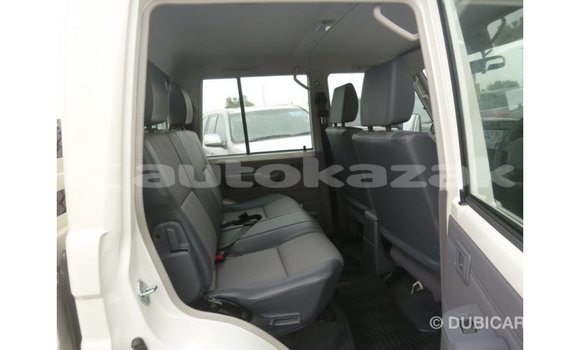 Buy Import Toyota Land Cruiser White Car in Import - Dubai in Akmecet Buy Import Toyota Land Cruiser White Car in Import - Dubai in Akmecet
