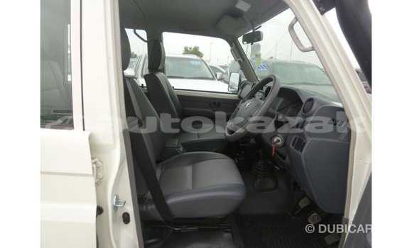 Buy Import Toyota Land Cruiser White Car in Import - Dubai in Akmecet Buy Import Toyota Land Cruiser White Car in Import - Dubai in Akmecet