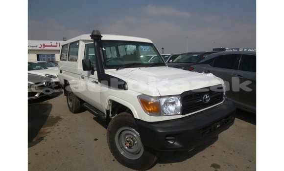 Buy Import Toyota Land Cruiser White Car in Import - Dubai in Akmecet Buy Import Toyota Land Cruiser White Car in Import - Dubai in Akmecet