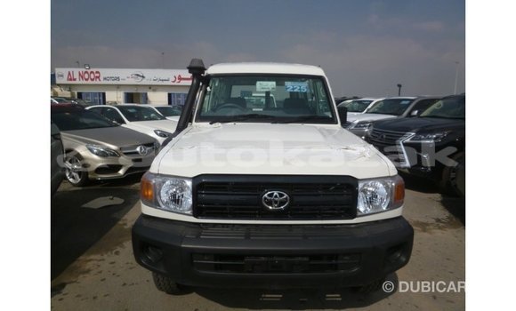 Buy Import Toyota Land Cruiser White Car in Import - Dubai in Akmecet Buy Import Toyota Land Cruiser White Car in Import - Dubai in Akmecet
