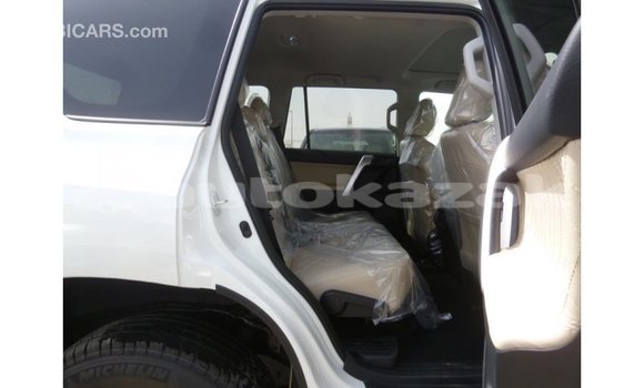 Buy Import Toyota Prado White Car in Import - Dubai in Akmecet Buy Import Toyota Prado White Car in Import - Dubai in Akmecet