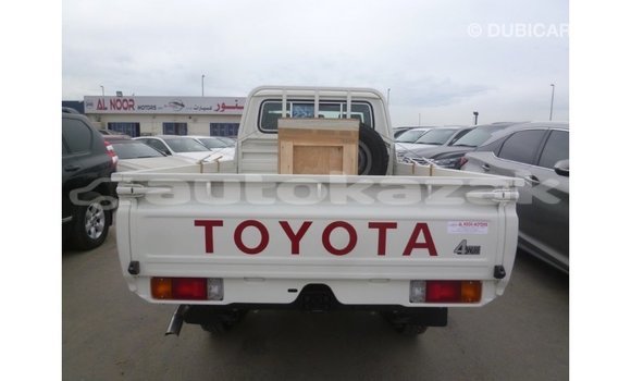 Buy Import Toyota Land Cruiser White Car in Import - Dubai in Akmecet Buy Import Toyota Land Cruiser White Car in Import - Dubai in Akmecet