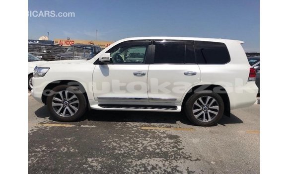 Buy Import Toyota Land Cruiser White Car in Import - Dubai in Akmecet Buy Import Toyota Land Cruiser White Car in Import - Dubai in Akmecet