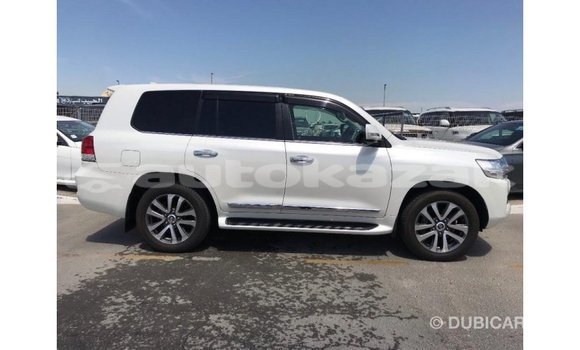 Buy Import Toyota Land Cruiser White Car in Import - Dubai in Akmecet Buy Import Toyota Land Cruiser White Car in Import - Dubai in Akmecet