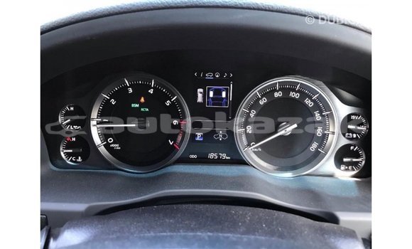 Buy Import Toyota Land Cruiser White Car in Import - Dubai in Akmecet Buy Import Toyota Land Cruiser White Car in Import - Dubai in Akmecet