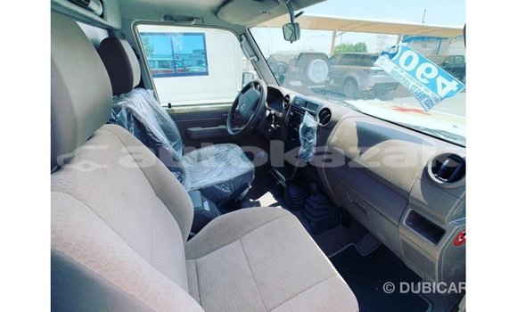 Buy Import Toyota Land Cruiser White Car in Import - Dubai in Akmecet Buy Import Toyota Land Cruiser White Car in Import - Dubai in Akmecet