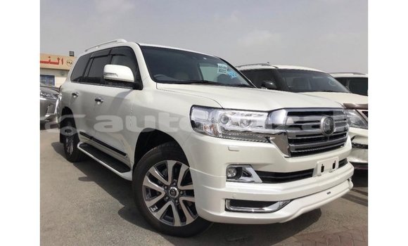 Buy Import Toyota Land Cruiser White Car in Import - Dubai in Akmecet Buy Import Toyota Land Cruiser White Car in Import - Dubai in Akmecet