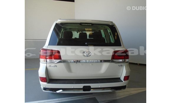 Buy Import Toyota Land Cruiser White Car in Import - Dubai in Akmecet Buy Import Toyota Land Cruiser White Car in Import - Dubai in Akmecet