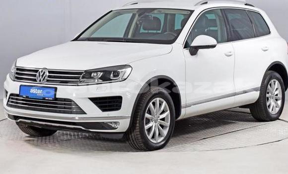 Buy Used Volkswagen Touareg White Car in Almaty in Almati
