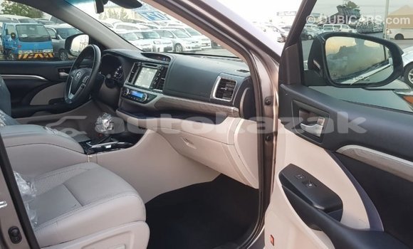 Buy Import Toyota Highlander Other Car in Import - Dubai in Akmecet Buy Import Toyota Highlander Other Car in Import - Dubai in Akmecet