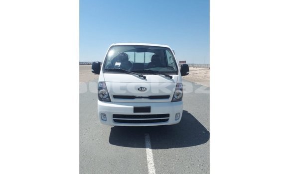 Buy Import Kia Carens White Car in Import - Dubai in Akmecet Buy Import Kia Carens White Car in Import - Dubai in Akmecet
